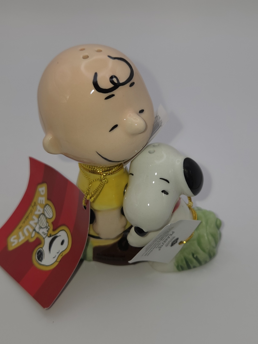 Peanuts Charlie Brown & Snoopy Ceramic Shaker Set - Yellow, White, Black